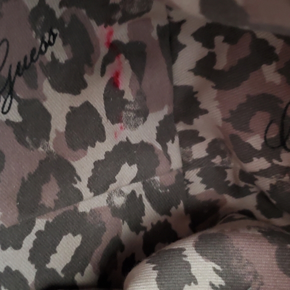 Guess Confidential Chain Handbag/Crossbody - Picture 10 of 17